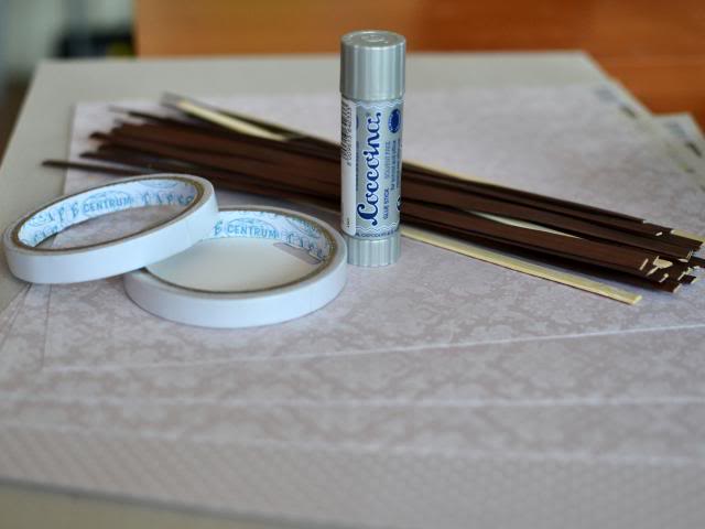 Как клеить потолочную плитку Как клеить потолочную плитку