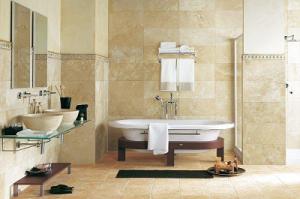 интерьер ванной комнаты, плитка и мозайка