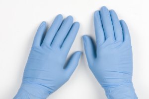 резиновые перчатки для работы