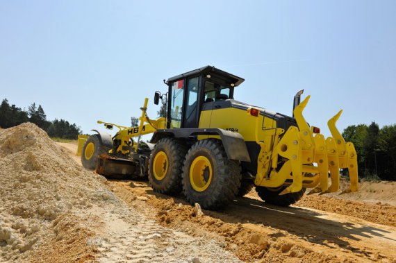 Автогрейдер ДЗ-122 - многофункциональная строительная машина