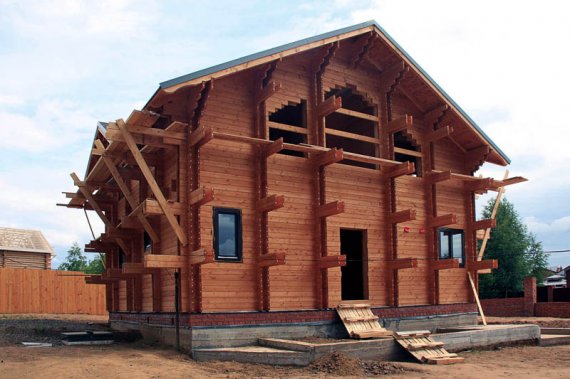 Какова технология строительства деревянных домов?