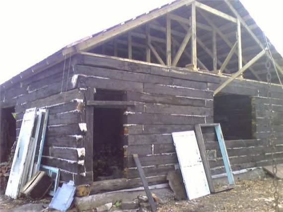 Бани из старых шпал