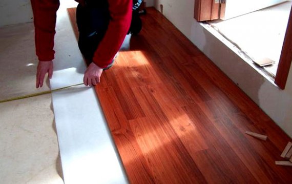 Укладка ламината вдоль или поперёк?