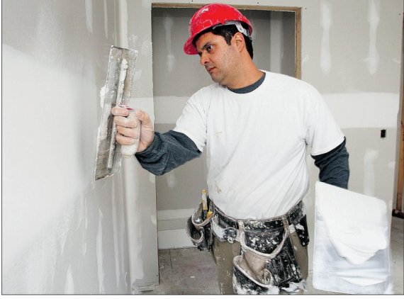 Как шпаклевать гипсокартон под обои?