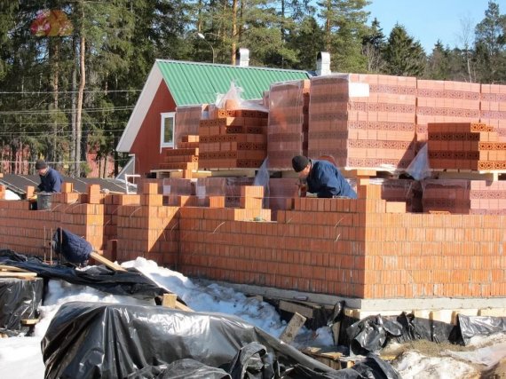 Преимущества кирпича в строительстве