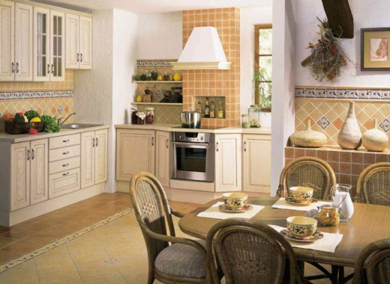 Где выгодно купить отделочные материалы для кухни?