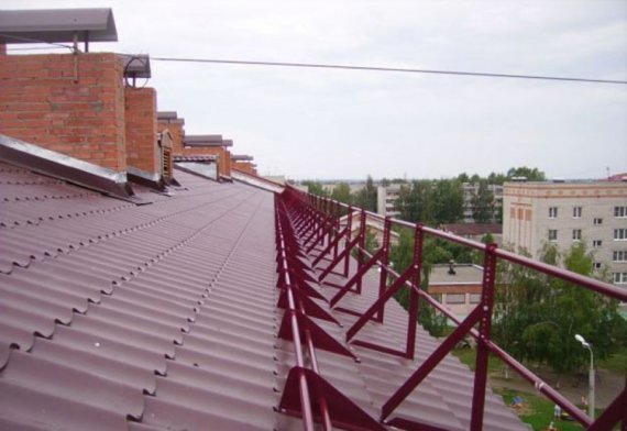 Схема установки кровельных ограждений