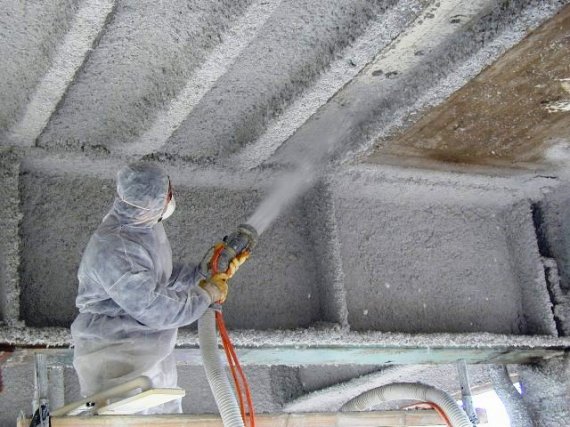 Какие существуют материалы огнезащиты для объектов из металлоконструкций и древесины?