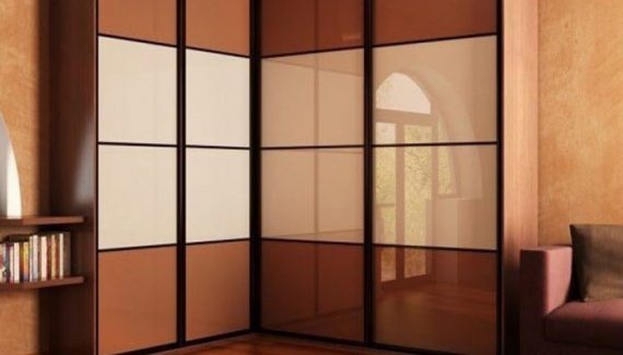 Из каких материалов изготавливают шкафы-купе?