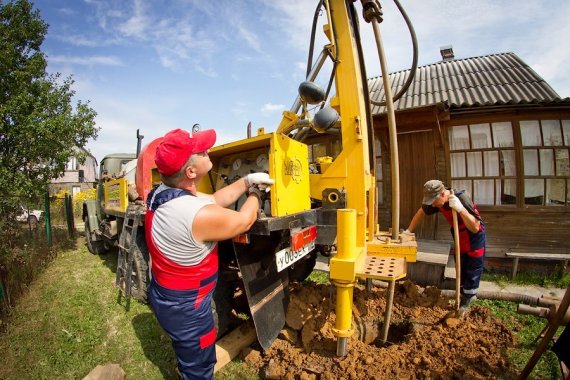 Преимущества машинного бурения скважин