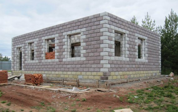 Достоинства домов из теплоблоков