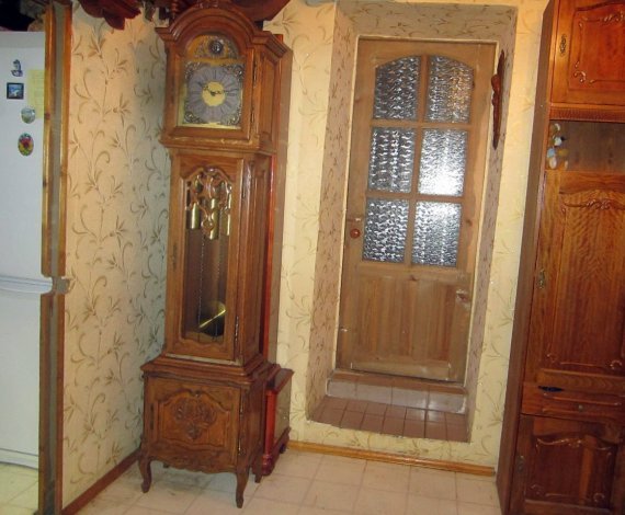 Прошлое в современности: напольные часы в интерьере