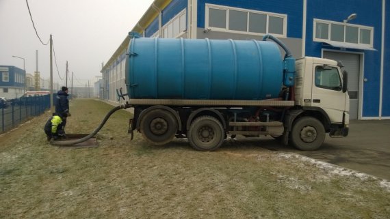 Как происходит откачка септиков?