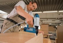 Плюсы сборки мебели у профессионалов