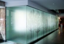 Изготовление перегородок из стекла