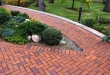 Преимущества мощения тротуарной плиткой