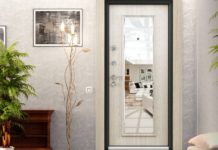 Входная дверь как часть интерьера