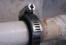 Лопнула труба: способы ремонта