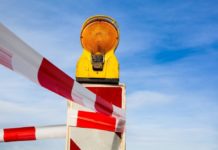 Виды сигнальных лент, преимущества и особенности использования