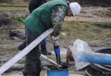 Чистка скважины: в каких случаях нужна, способы чистки