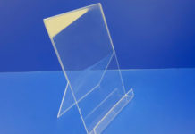 Подставки из пластика, их преимущества и применение