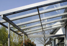 Защитные навесы из стекла: проектирование