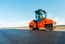 Какую технику используют при асфальтировании дорог?