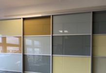 Шкафы-купе в гостиную — стильные и функциональные варианты