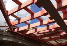 Этапы демонтажа кровли