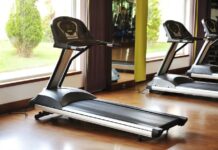 Почему беговая дорожка считается лучшим кардиотренажерем?