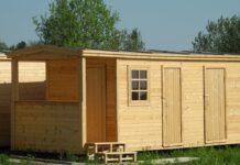 Строительство хозблока с душем и туалетом: проекты и материалы