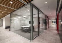 Актуальность офисных перегородок и их роль