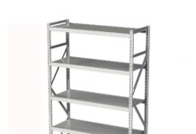 Преимущества металлических стеллажей