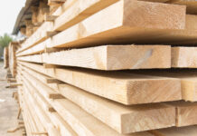 Обрезная доска: характеристики и применение