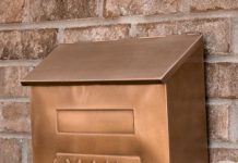 Почему нужно приобретать только металлический почтовый ящик?