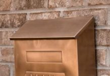 Почему нужно приобретать только металлический почтовый ящик?