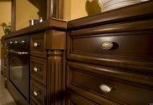 Какая мебель делается из массива дерева?