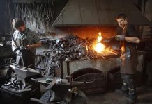 Как устроена кузня в современности?