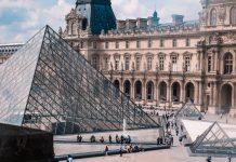 Два рабочих способа въезда во Францию в 2022 году