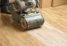 Если с паркета слез лак: случай из практики