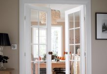 Межкомнатные двери со стеклом