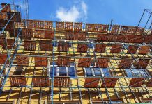 Преимущество аренды строительных лесов