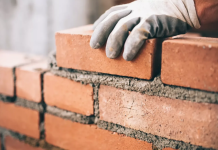 Вечная Прочность и Комфорт: Уникальные Преимущества Строительства Кирпичных Домов